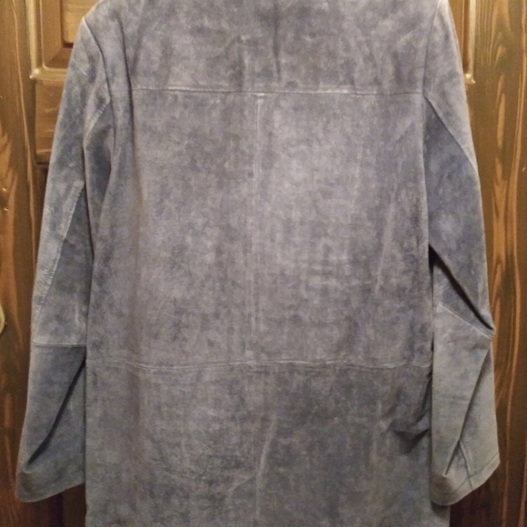 Coat - Picture 5 of 8